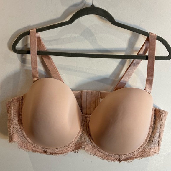 DEESSE Sz 44D Padded Underwire Baconette Style Lace Trimmed Bra in Beige NEW - Picture 1 of 9